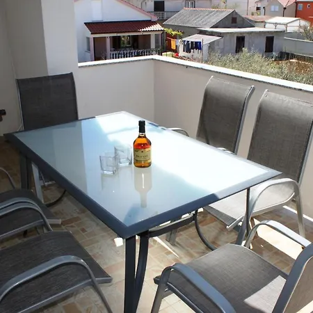 Danijel Apartment *