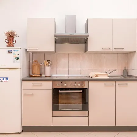 Danijel Apartment Nin