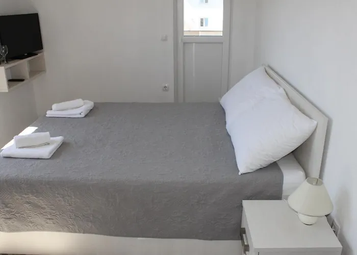 Danijel דירה נין